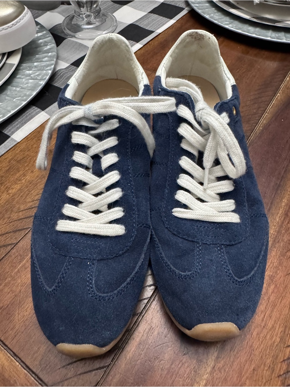 Women’s Dolce Vita Navy Suede Sneakers size 8